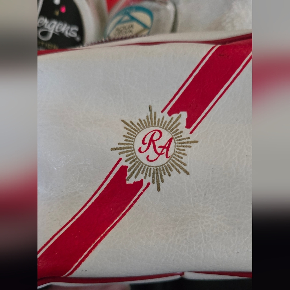 TWA Vintage Collectible First ClassTravel Kit RARE Royal Airlines - Picture 3 of 8